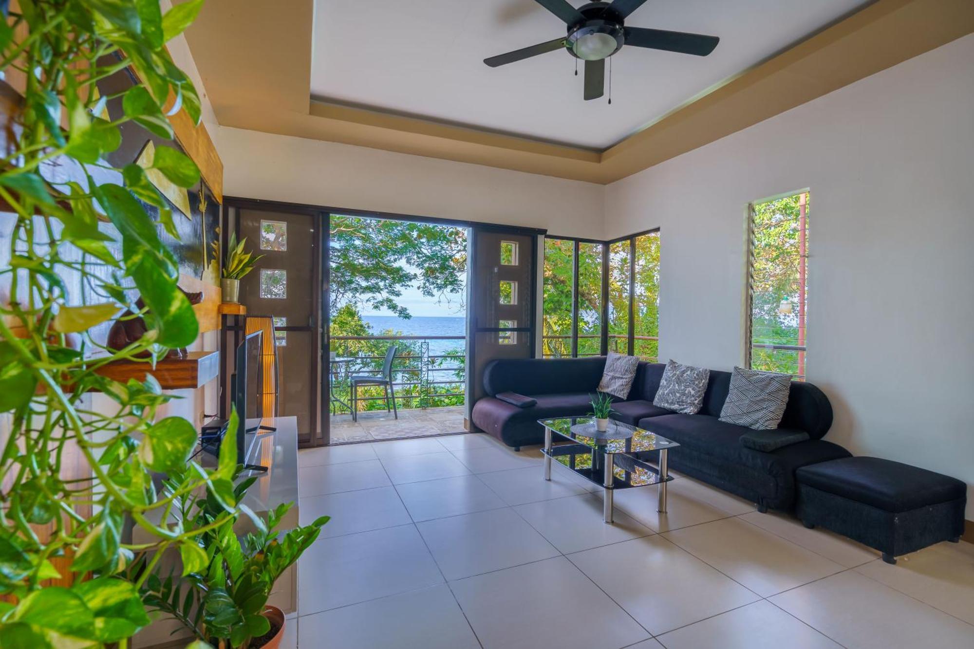 Oceanside 2 Bedroom House, 100Mbps Wifi بنغلاو المظهر الخارجي الصورة