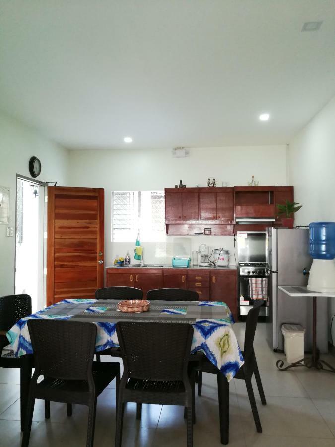 Oceanside 2 Bedroom House, 100Mbps Wifi بنغلاو المظهر الخارجي الصورة